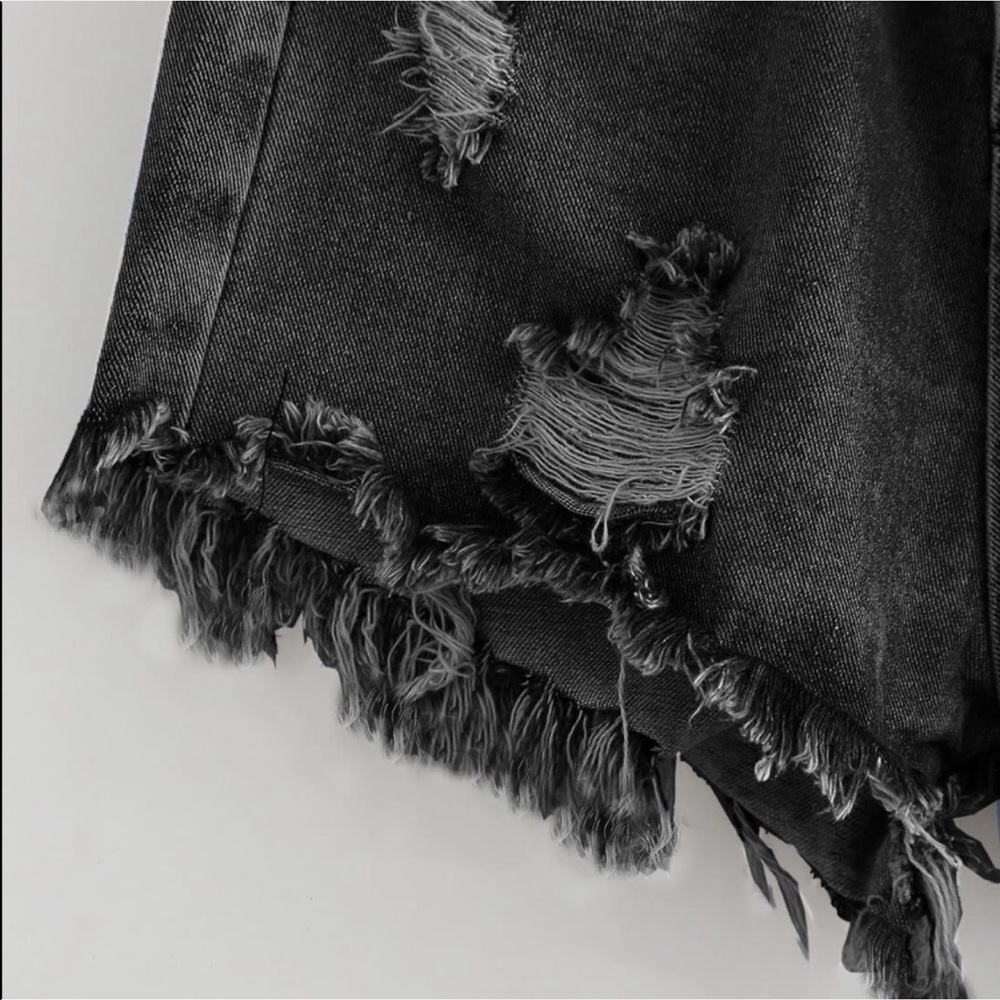 High waisted destressed denim jean shorts - Picture 2 of 5